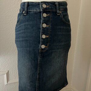 Banana Republic Women's Short Jean Skirt with Buttons, Size Petite 25/0